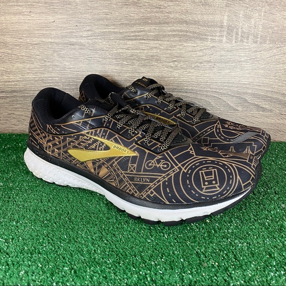 brooks nyc ghost